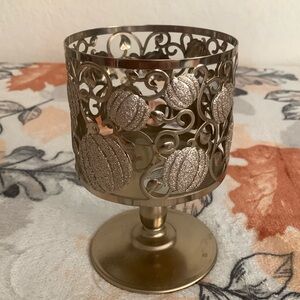 Bath and body works candle holder. Holds large candles. Sparkling pumpkins.